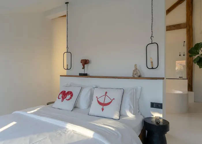 To Be Social House *