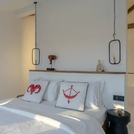 To Be Social House *