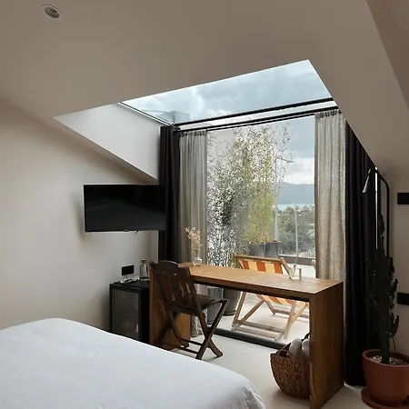 To Be Social House フェティエ