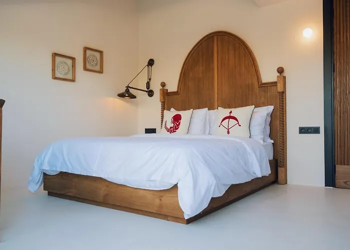 To Be Social House Resort *