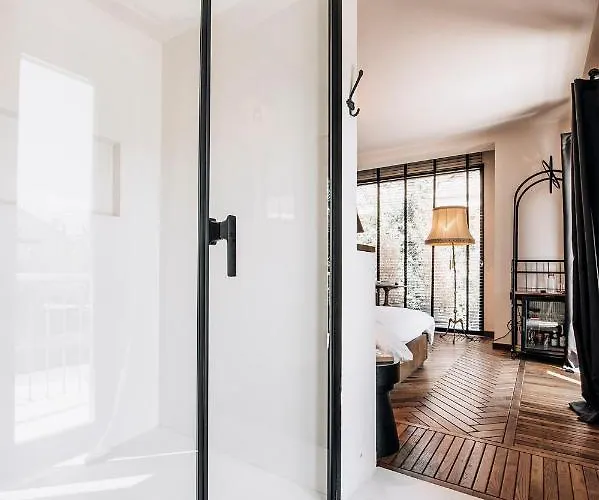 To Be Social House *