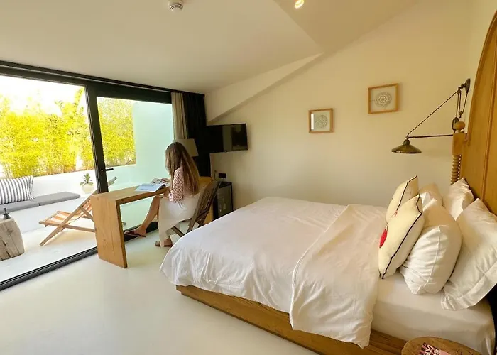 To Be Social House *