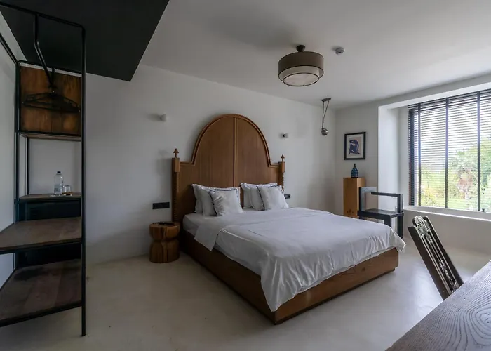 To Be Social House Resort *