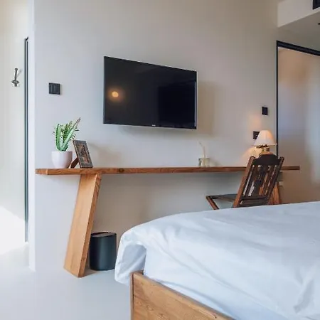 To Be Social House Resort