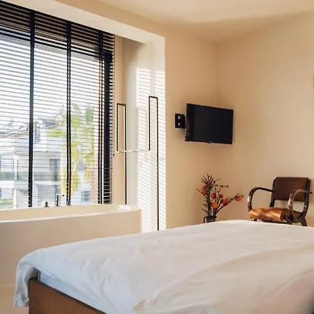 To Be Social House *