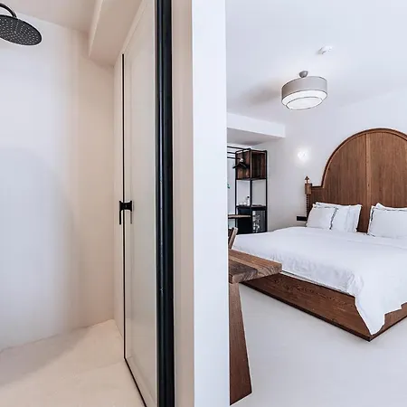 To Be Social House Resort