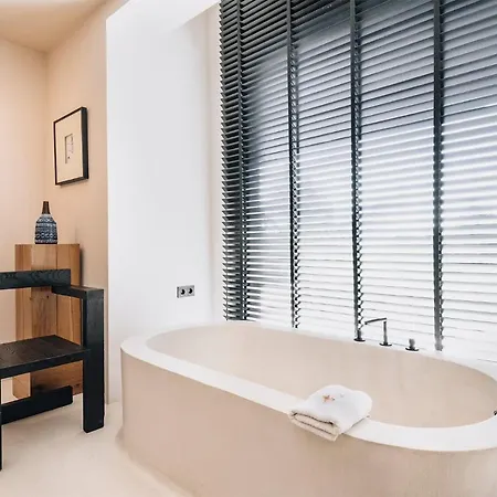 리조트 To Be Social House