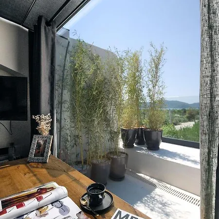 리조트 To Be Social House