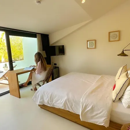 To Be Social House *