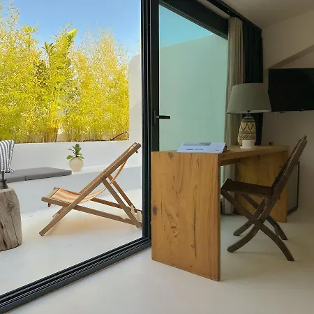 To Be Social House Resort