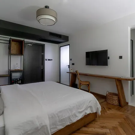 Üdülőközpont To Be Social House *