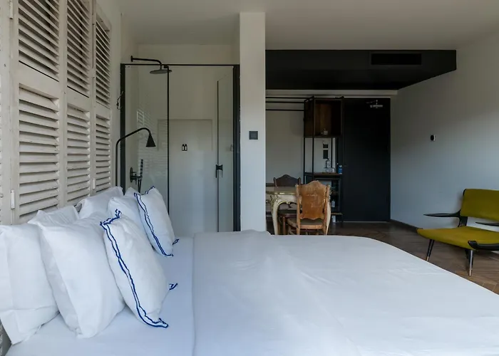 To Be Social House *