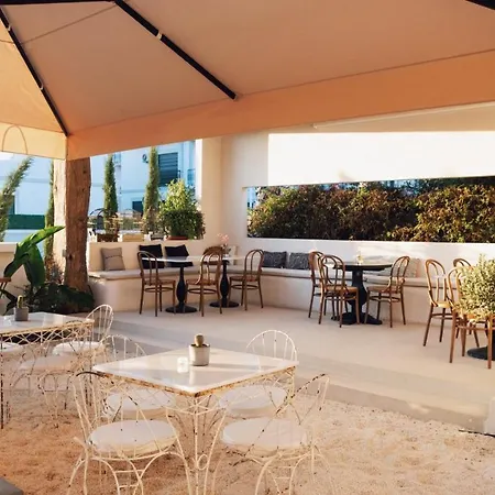 To Be Social House Resort