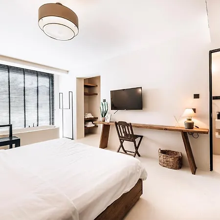 To Be Social House Resort