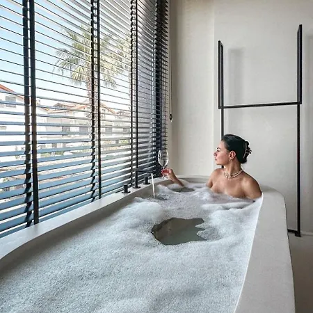 Resort To Be Social House *