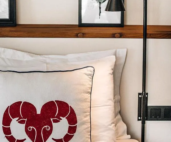 אתר נופש To Be Social House *